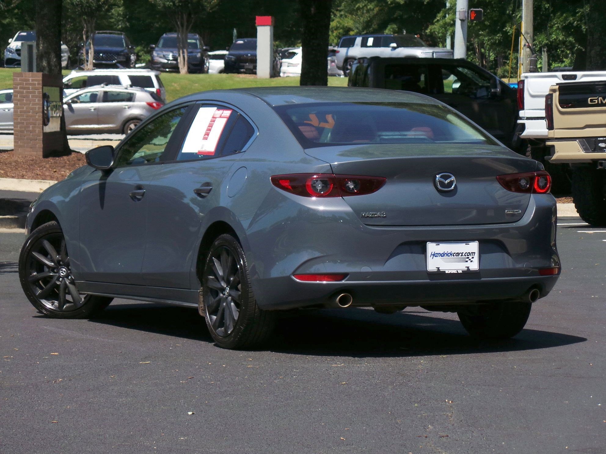 Used 2022 MAZDA MAZDA3 s FWD video 3