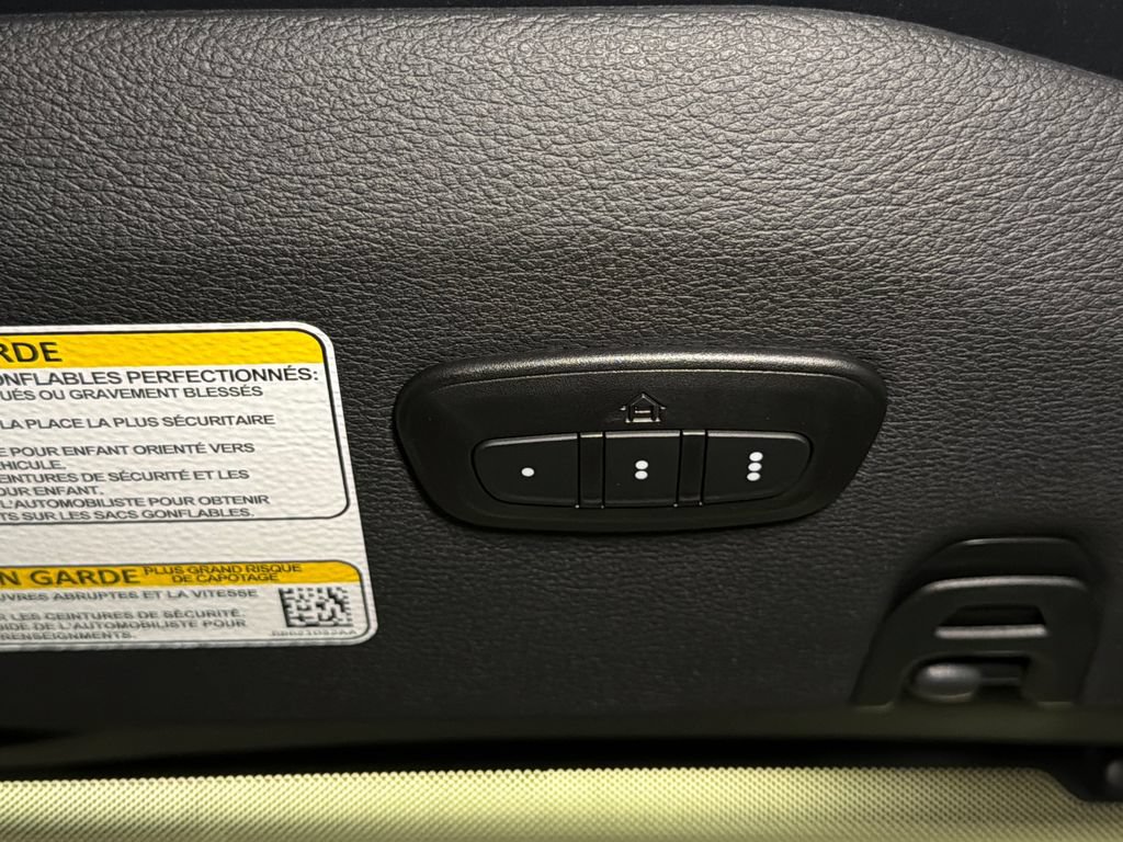 Used 2024 Jeep Wrangler Unlimited AWD/4WD image 34