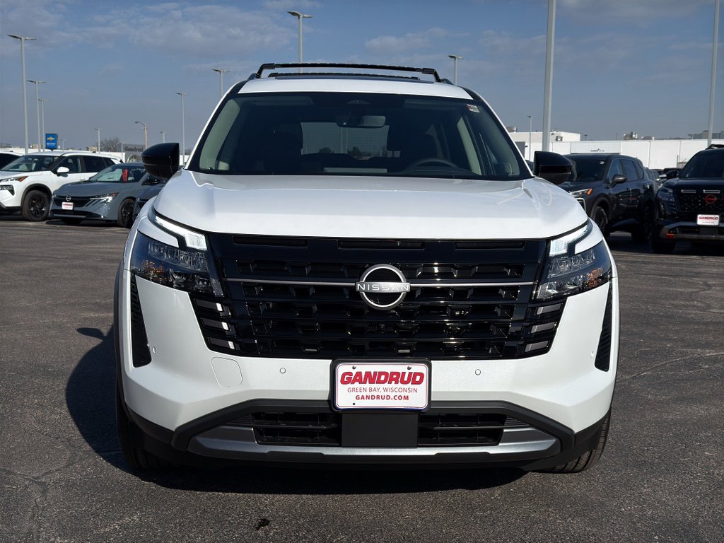 New 2026 Nissan Pathfinder SL image 3