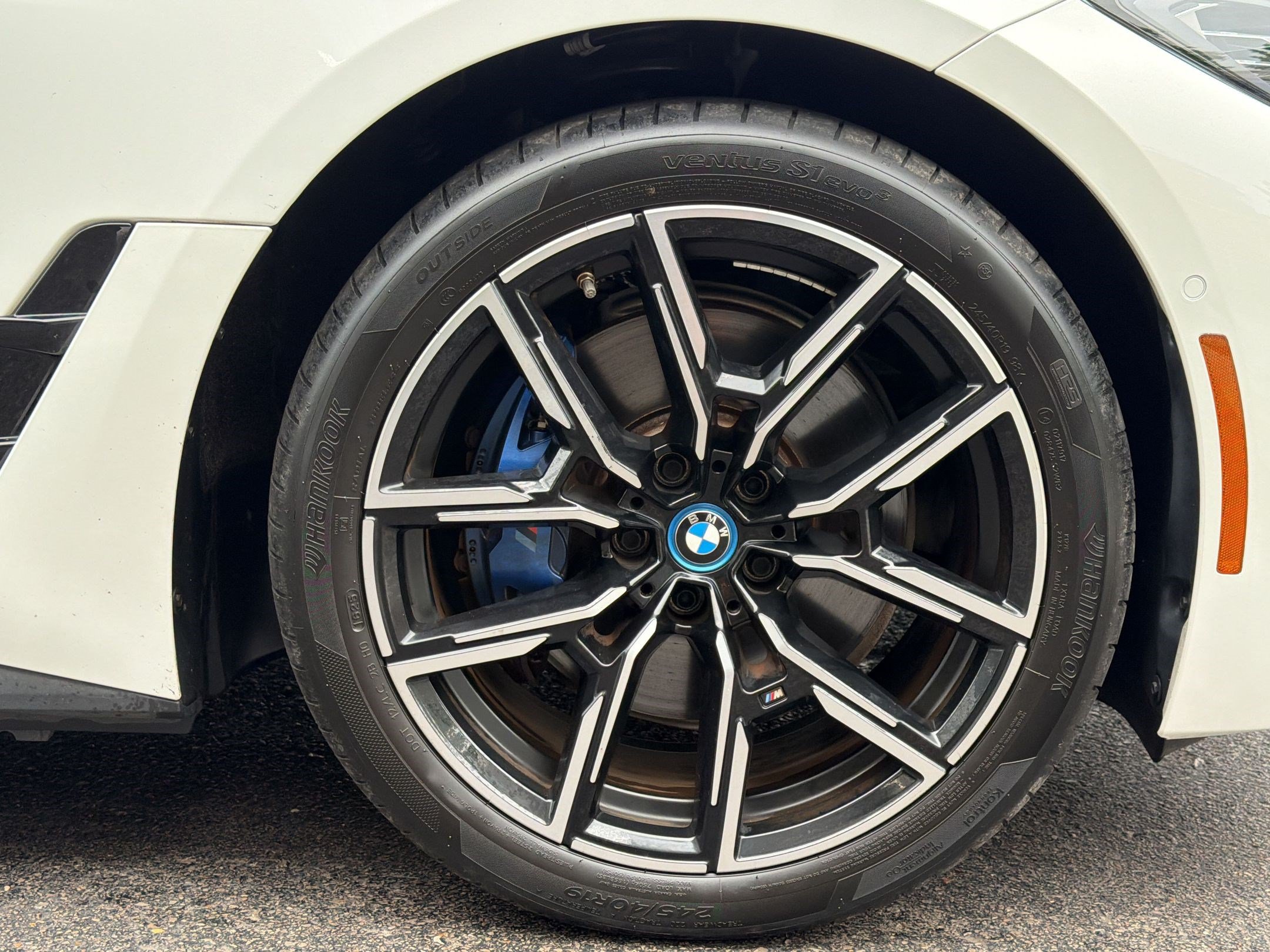 Certified 2023 BMW i4 eDrive40 w/ M Sport Package RWD image 13