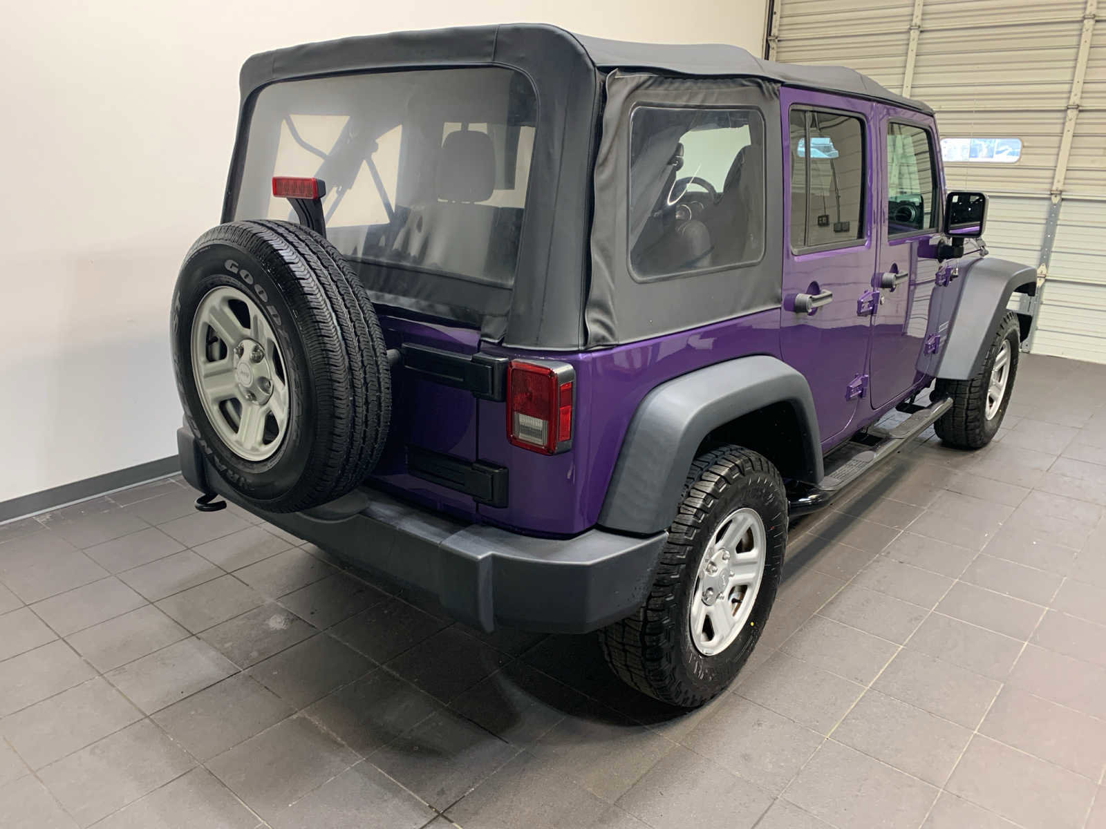 Used 2018 Jeep Wrangler Unlimited Sport w/ Connectivity Group image 3