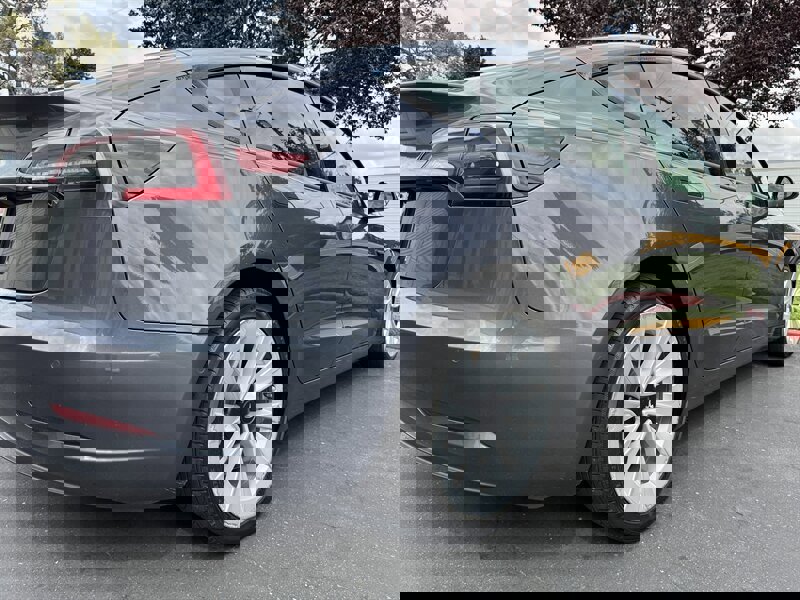 Used 2022 Tesla Model 3 image 12