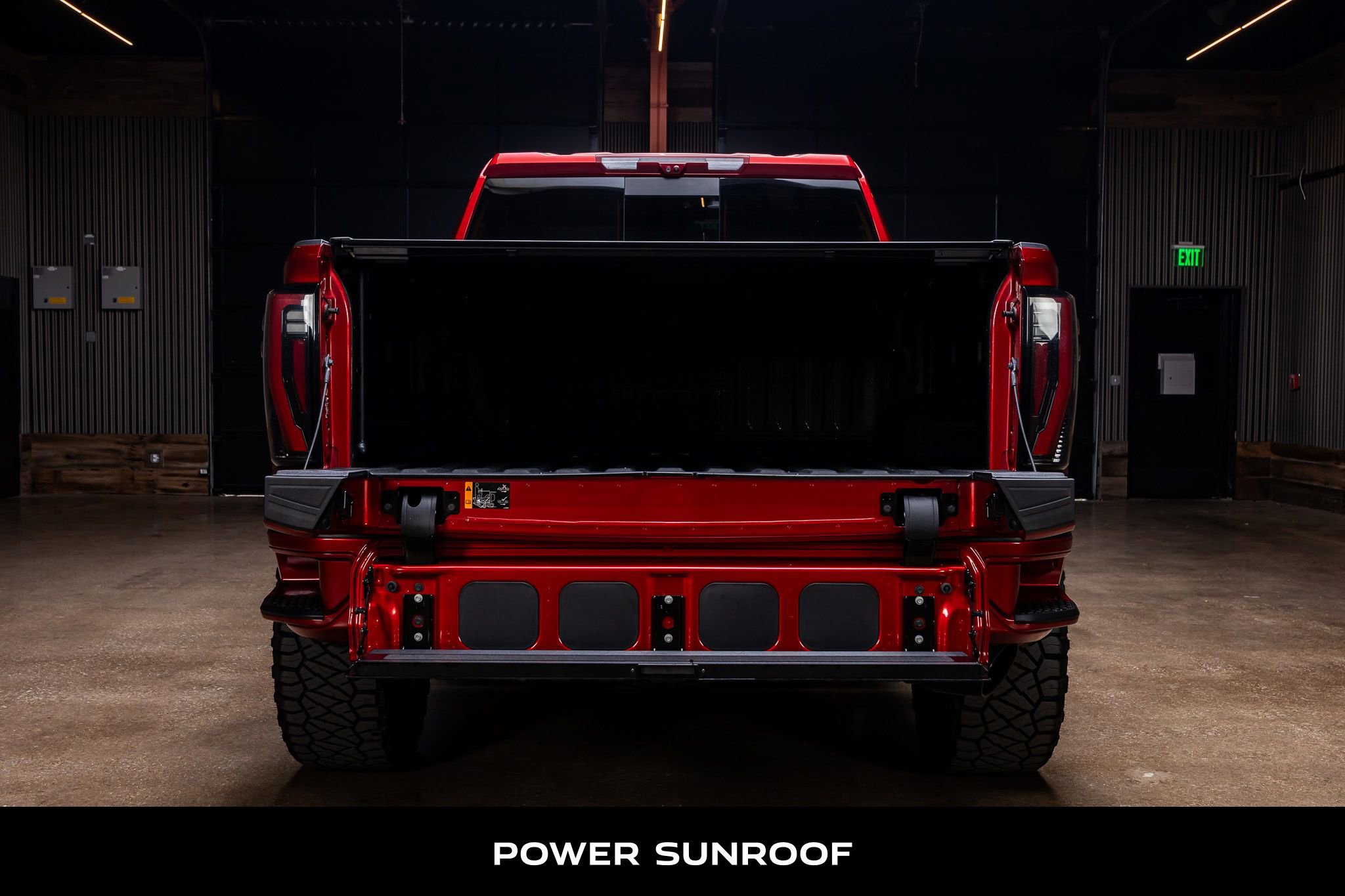 Used 2025 GMC Sierra 2500 AT4 w/ AT4 Premium Plus Package image 8