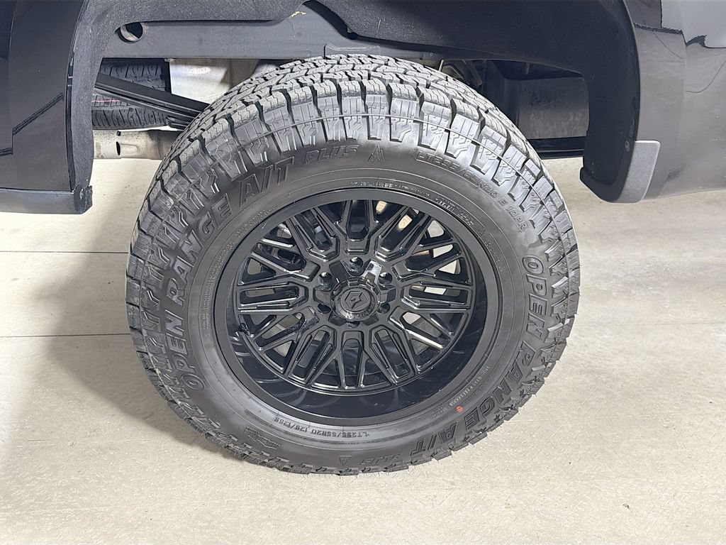 Used 2025 Chevrolet Silverado 1500 LT Trail Boss w/ Convenience Package II AWD/4WD image 28