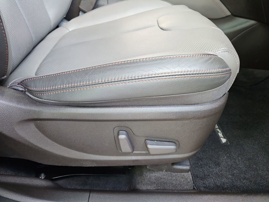 Used 2020 Hyundai Santa Fe Limited FWD image 27