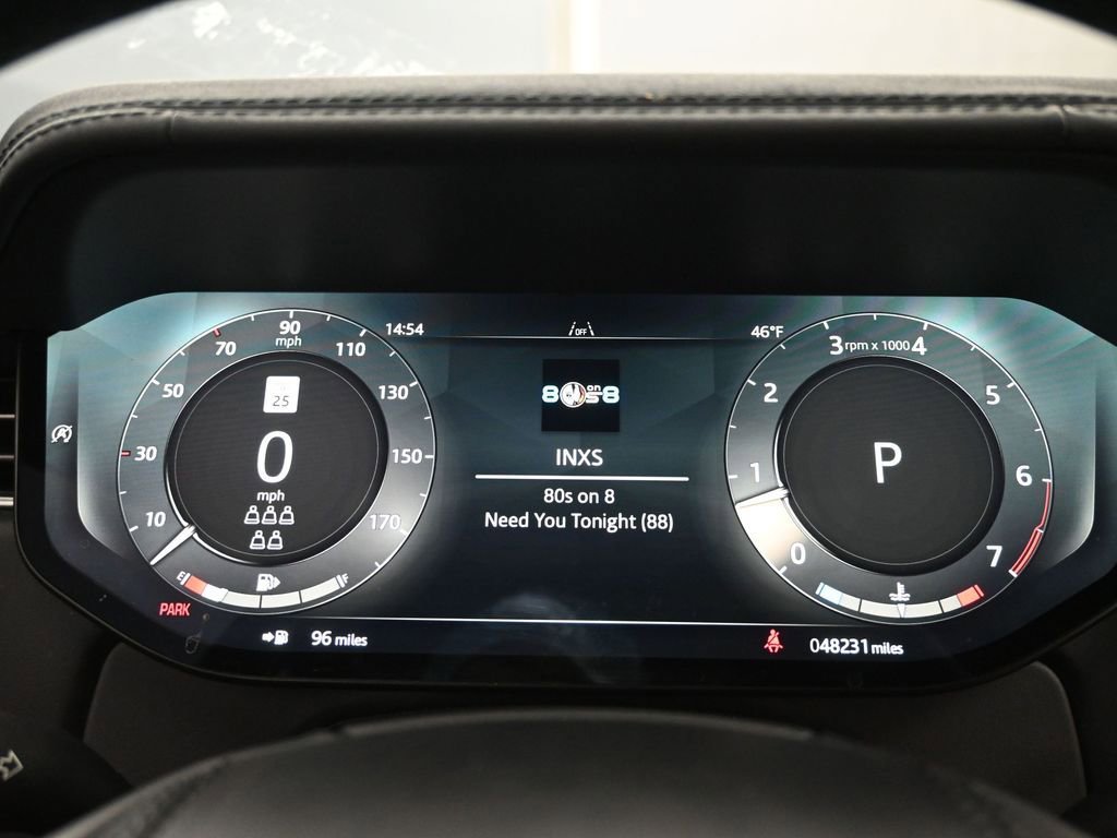 Used 2024 Land Rover Range Rover Long Wheelbase SE image 16