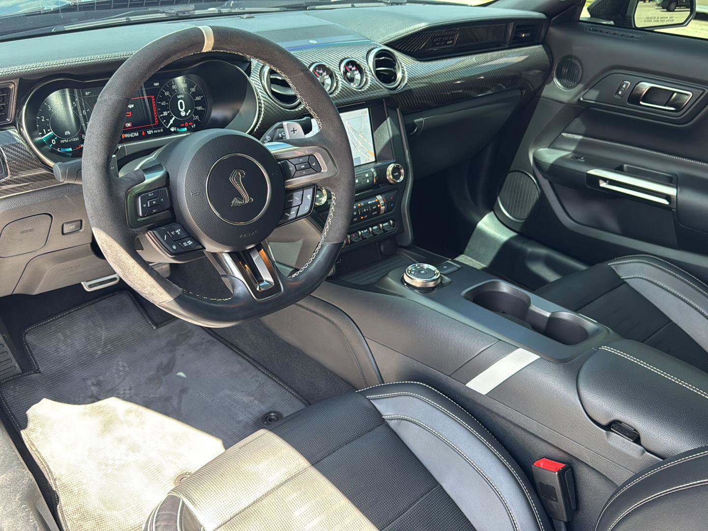 Used 2022 Ford Mustang Shelby GT500 w/ Technology Package image 26