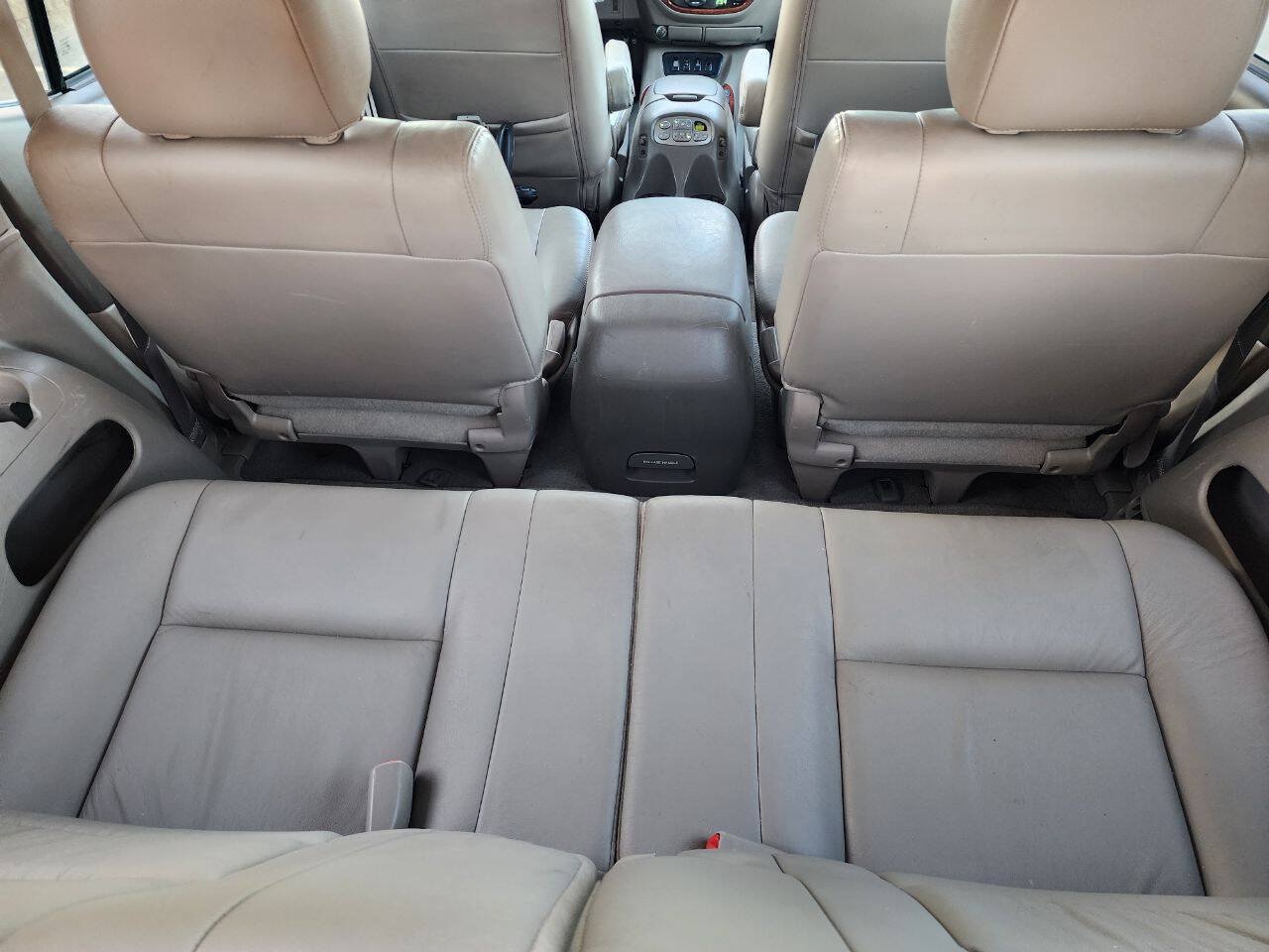 Used 2007 Toyota Sequoia Limited RWD image 19