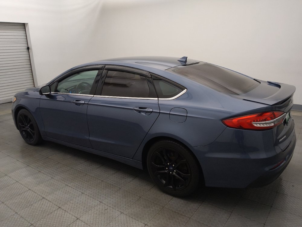Used 2019 Ford Fusion SE w/ Equipment Group 151A FWD image 3