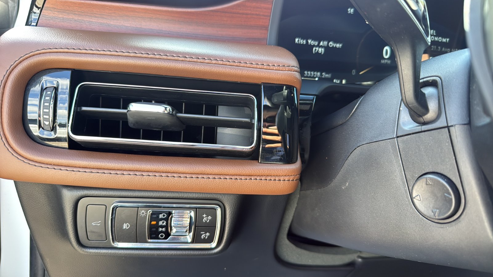 Certified 2022 Lincoln Aviator Reserve w/ Equipment Group 201A RWD image 15