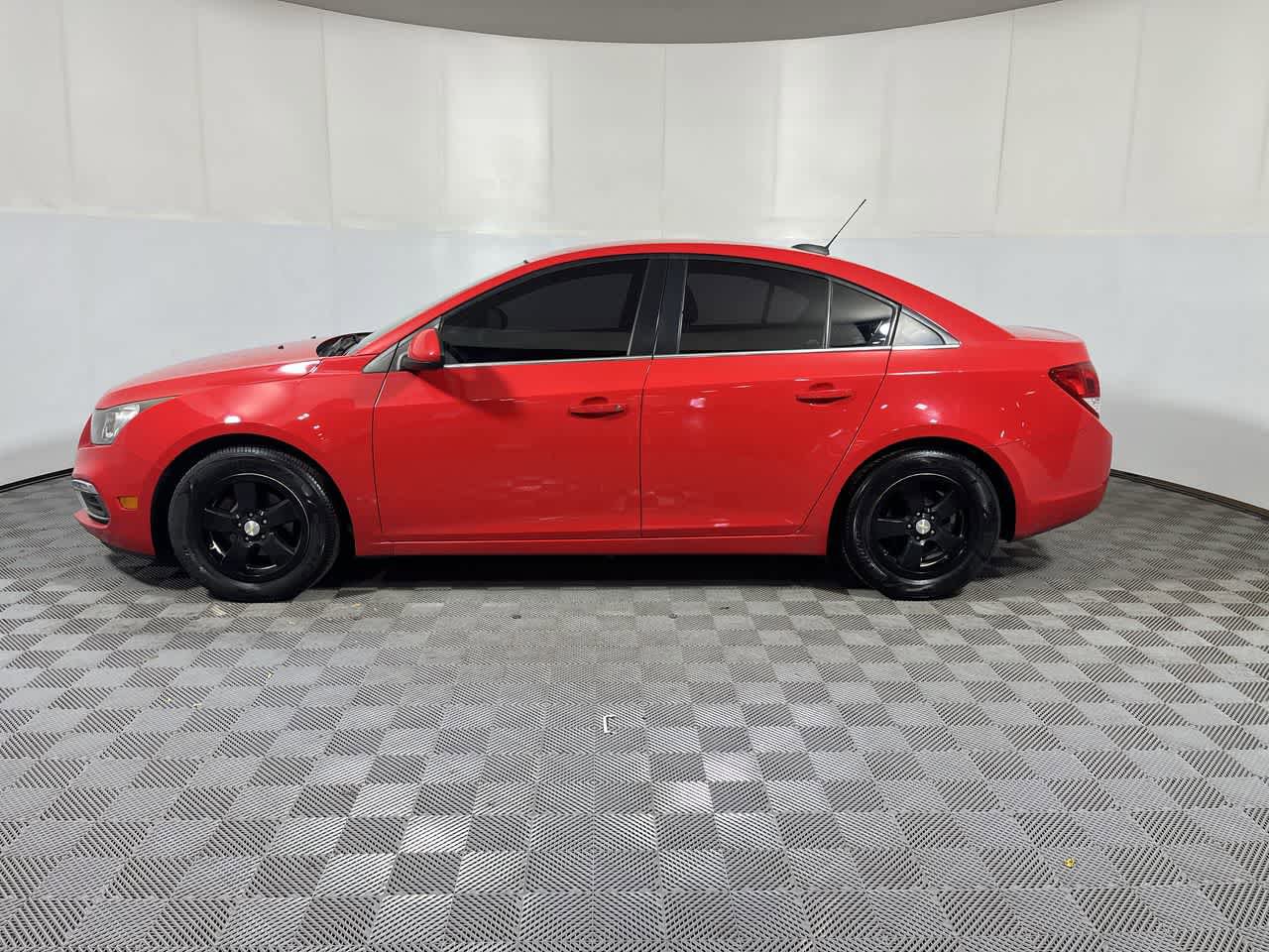 Used 2016 Chevrolet Cruze LT FWD image 5
