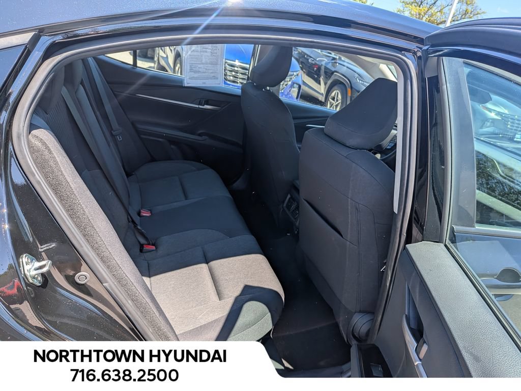 Used 2025 Toyota Camry LE AWD/4WD image 31