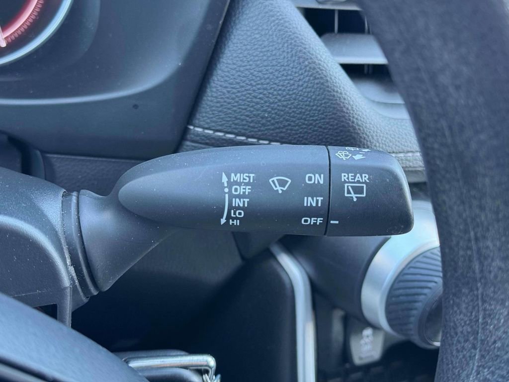 Used 2023 Toyota RAV4 LE AWD/4WD image 26