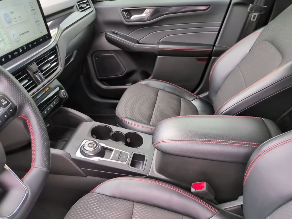 Used 2023 Ford Escape ST-Line Elite AWD/4WD image 27