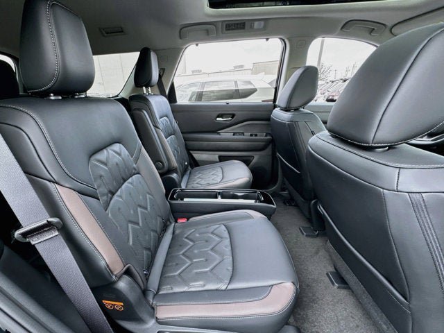 New 2026 Nissan Pathfinder Platinum AWD/4WD image 25