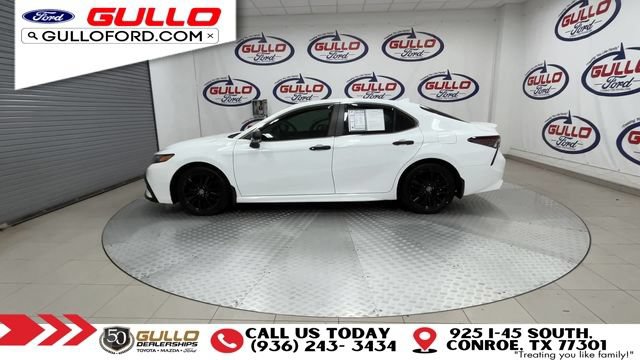 Used 2022 Toyota Camry SE FWD image 5