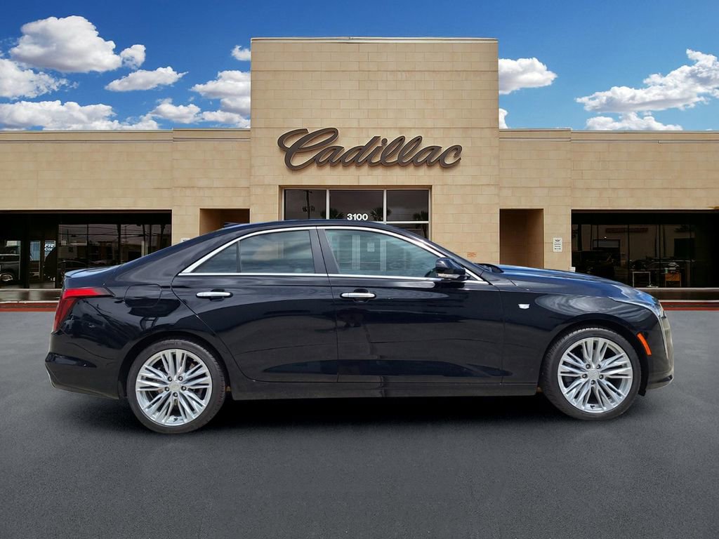 Used 2025 Cadillac CT4 Premium Luxury RWD image 2