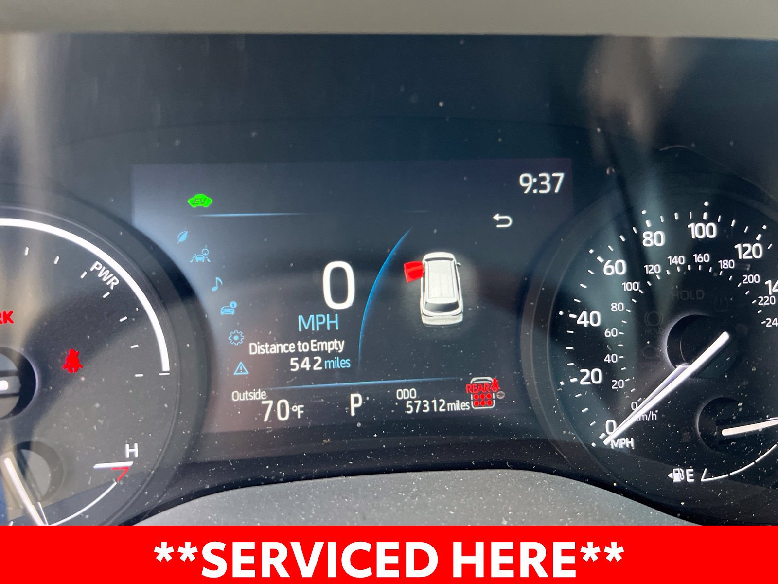 Used 2025 Toyota Sienna XLE FWD image 5
