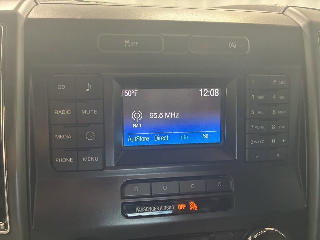 Used 2015 Ford F150 XLT image 17