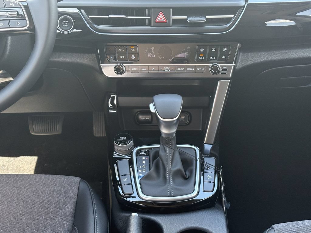 New 2026 Kia Seltos S FWD image 16