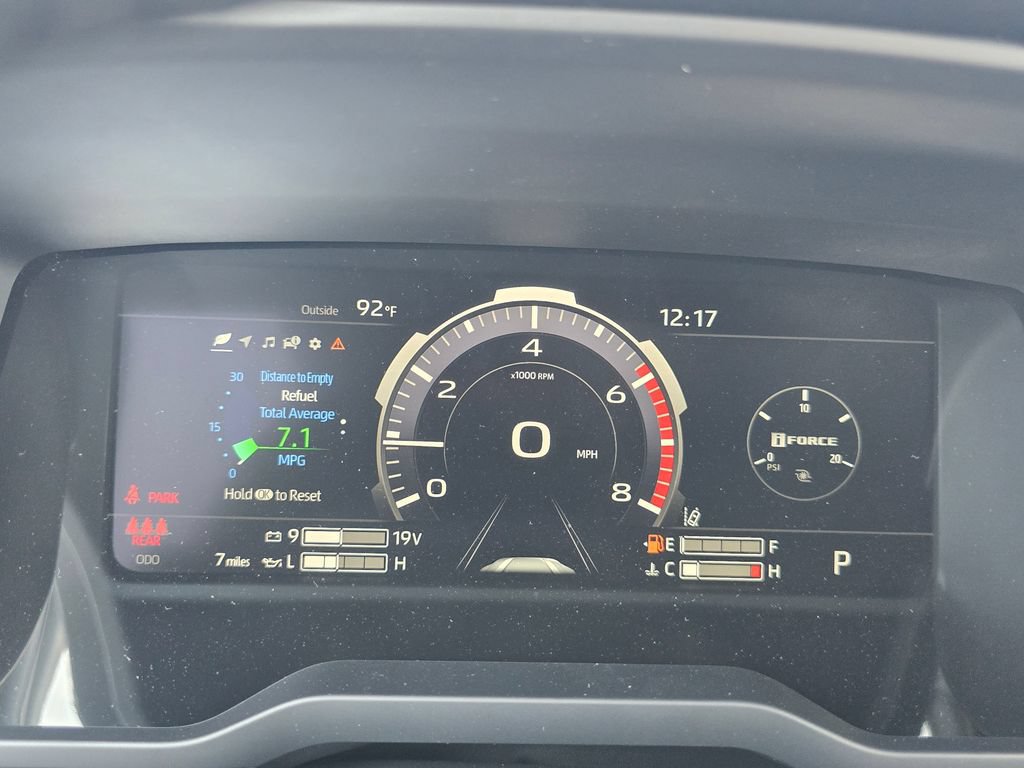 New 2026 Toyota Tundra Limited AWD/4WD image 32