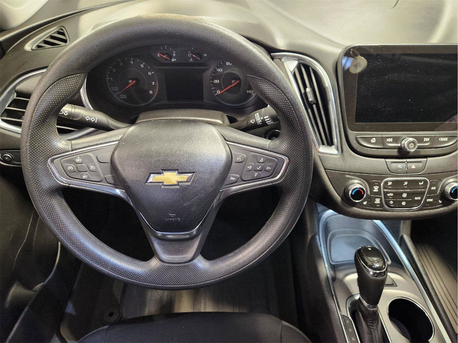 Used 2020 Chevrolet Malibu LT FWD image 27