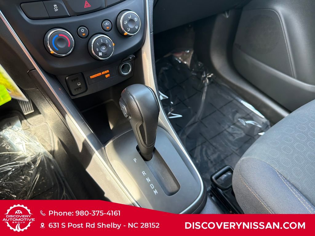 Used 2019 Chevrolet Trax LS w/ Tint and Cruise Package FWD image 23