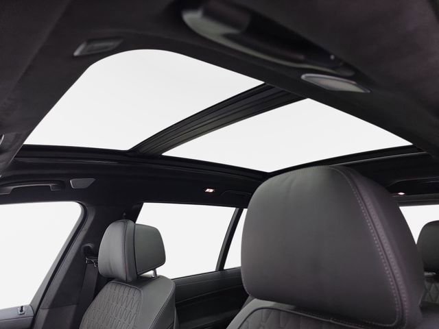 Certified 2024 BMW X7 M60i w/ Executive Package image 27