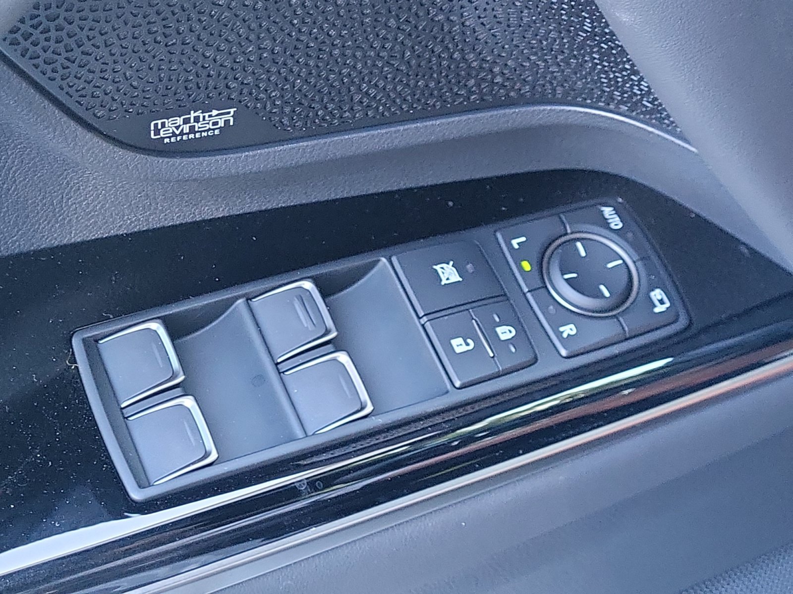 New 2026 Lexus LX 700h Luxury w/ Appearance Package AWD/4WD image 13