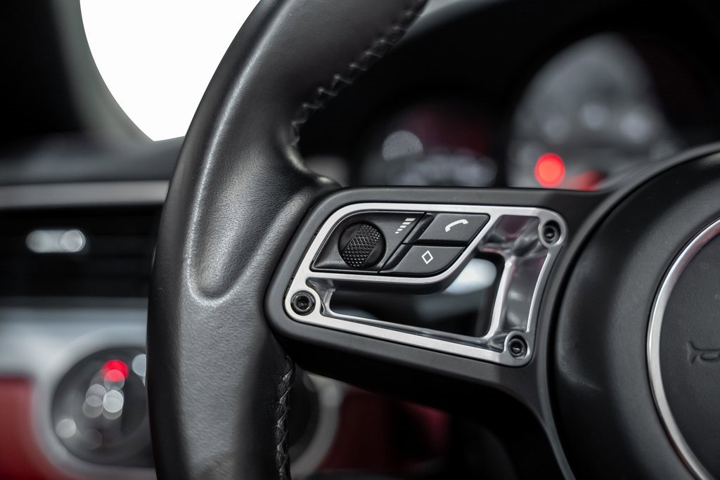 Used 2017 Porsche 911 Carrera 4S image 40