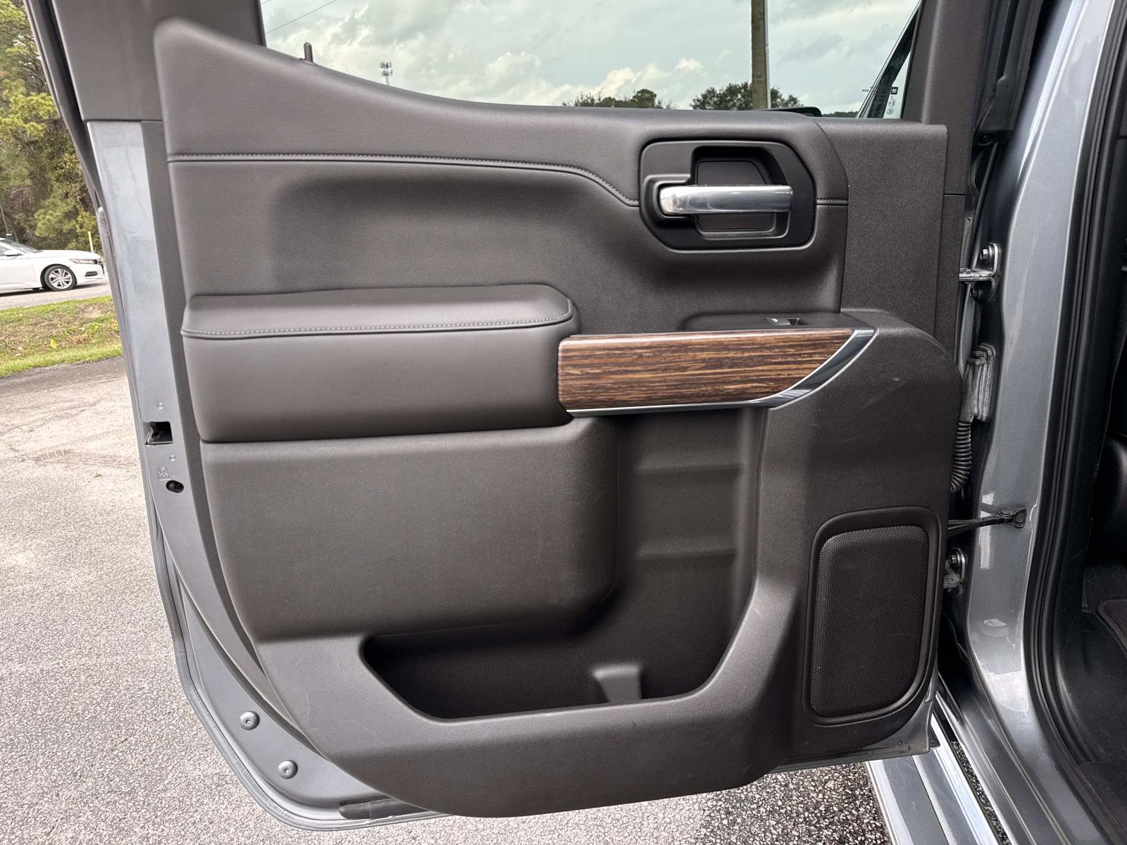 Used 2019 Chevrolet Silverado 1500 High Country AWD/4WD image 16