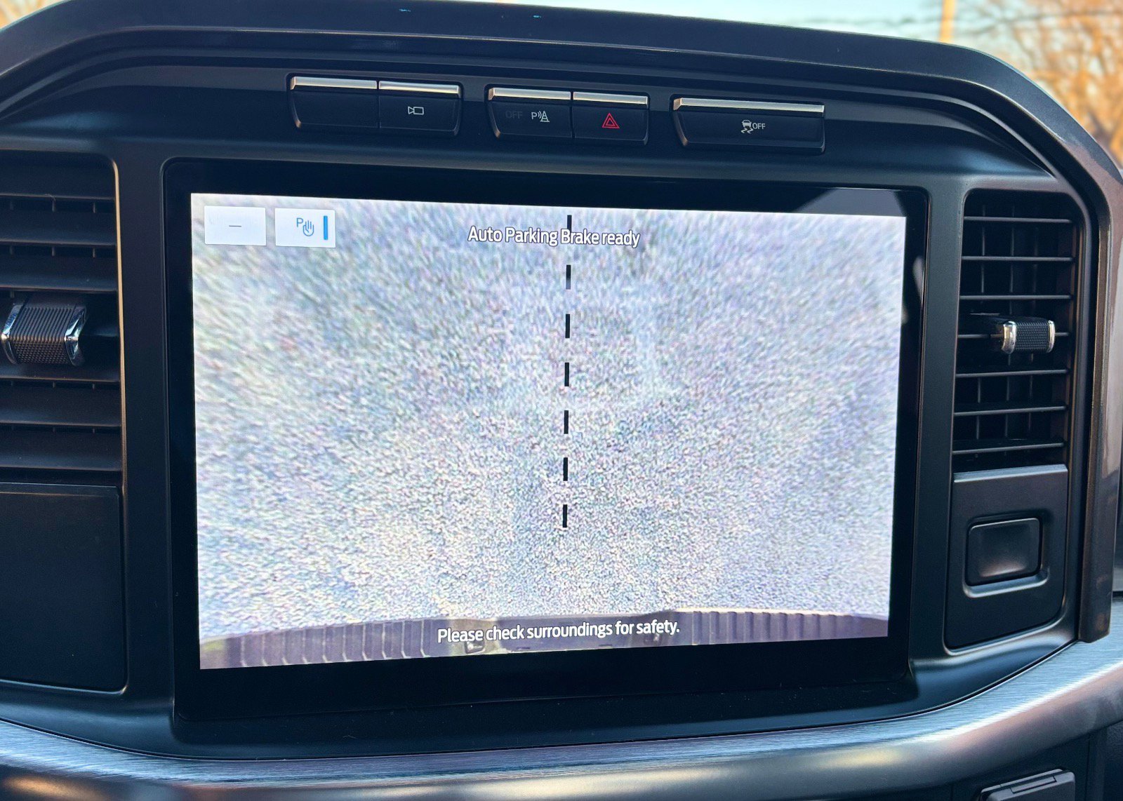 Certified 2022 Ford F150 Lariat w/ Equipment Group 502A High image 51