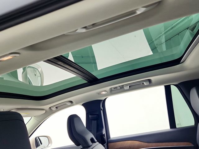 New 2025 Volvo XC90 B6 Plus w/ Protection Package Premier image 22