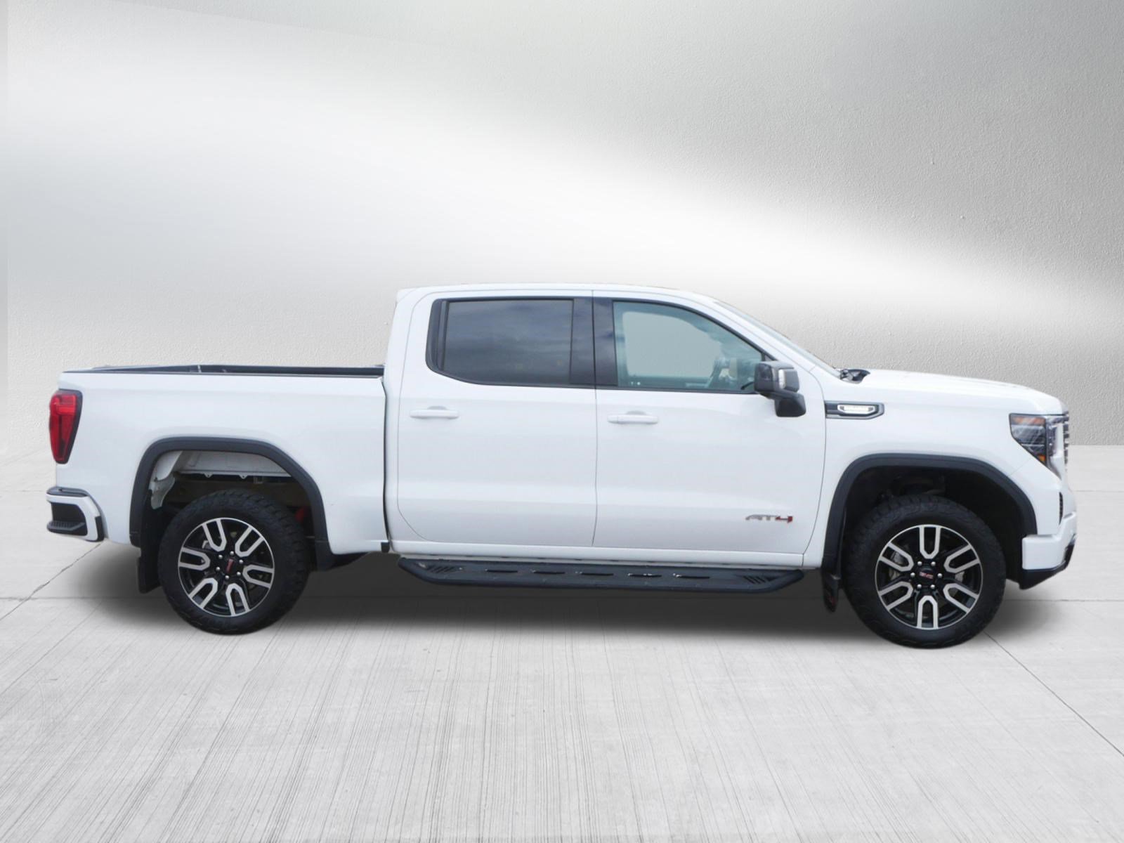 Used 2022 GMC Sierra 1500 AT4 w/ AT4 Premium Package image 8