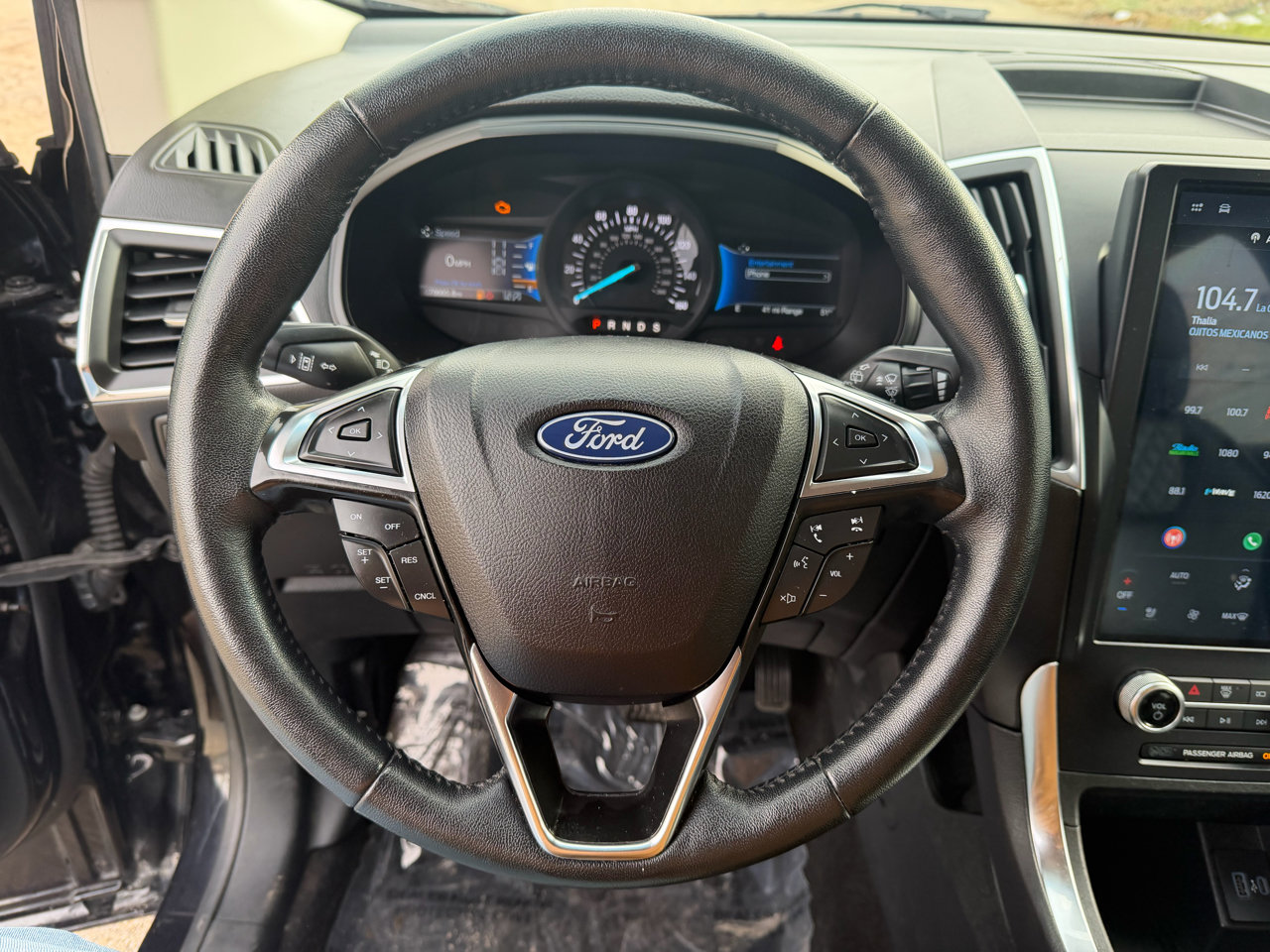 Used 2024 Ford Edge Titanium image 14