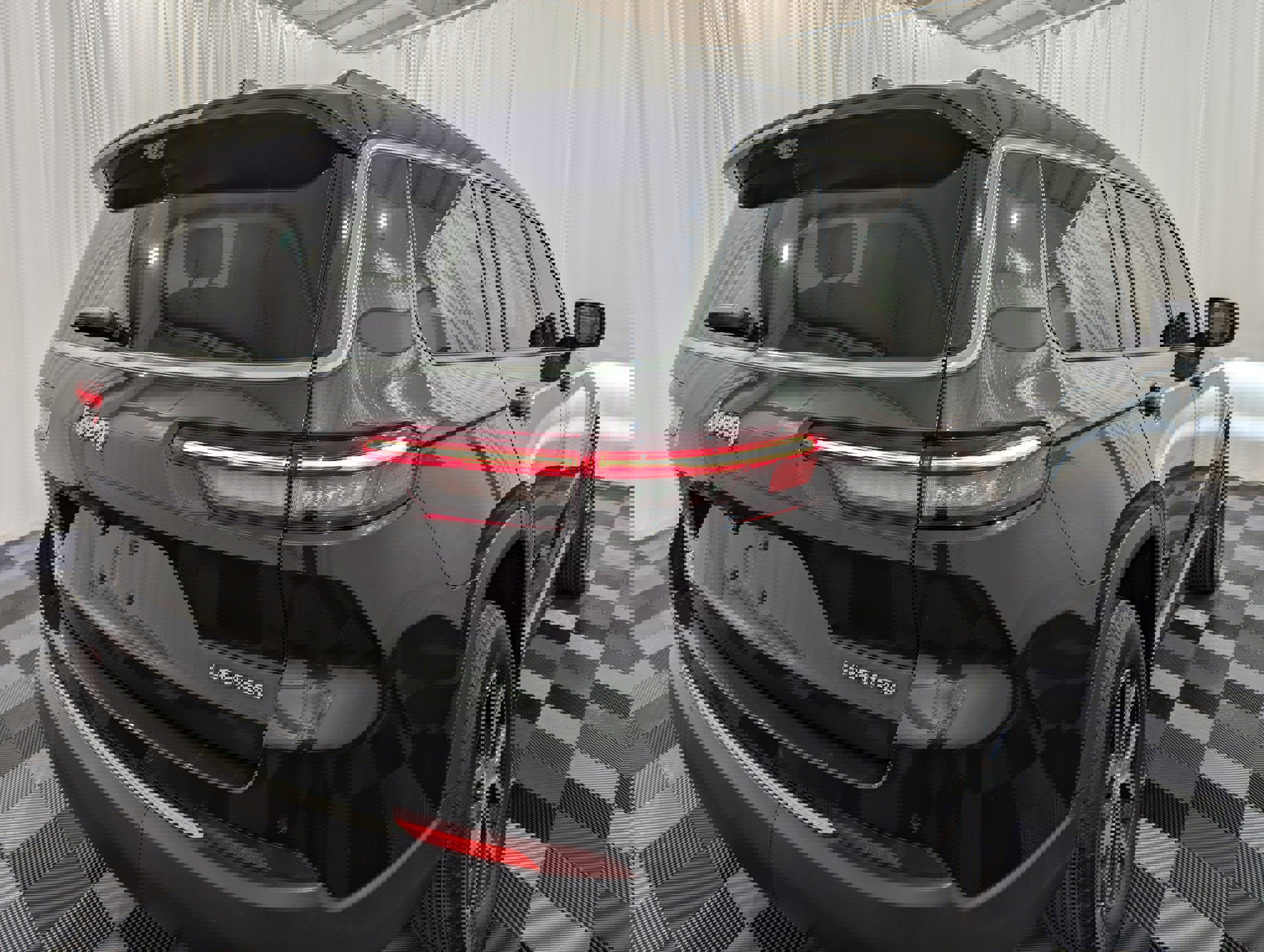 Used 2023 Jeep Grand Cherokee L Limited w/ Luxury Tech Group II image 7