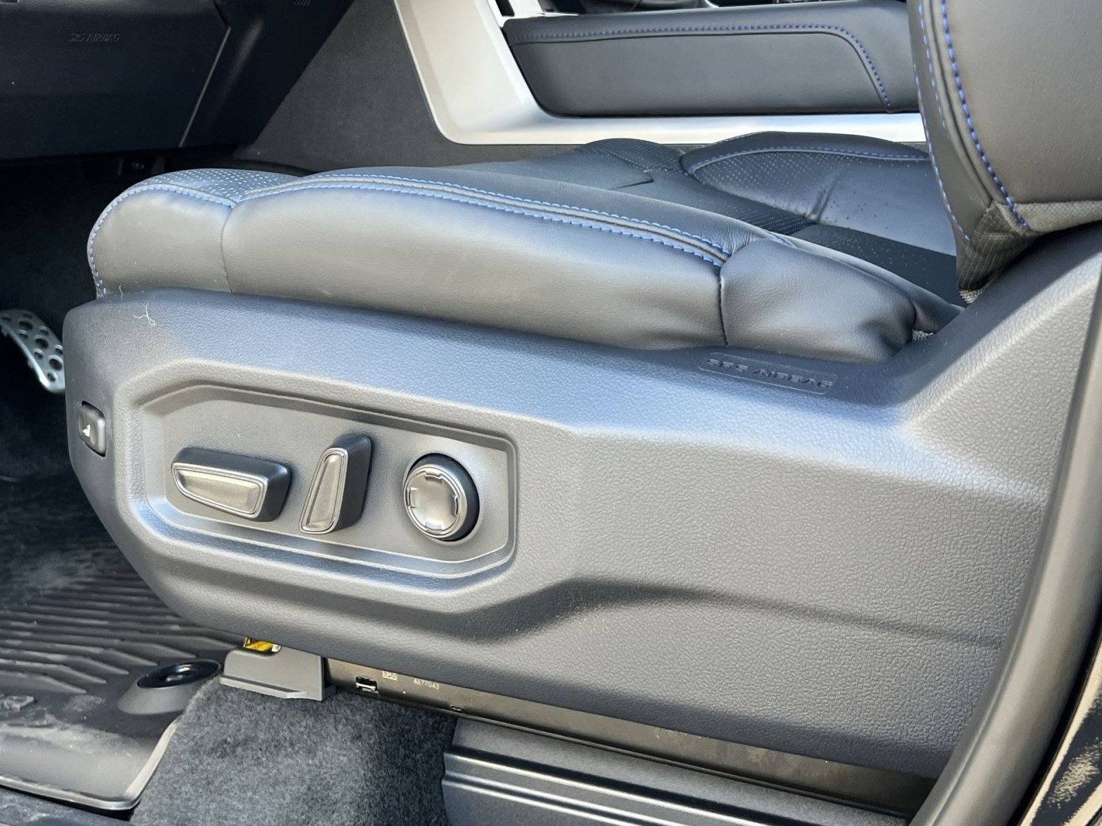 New 2026 Toyota Tundra Platinum image 10