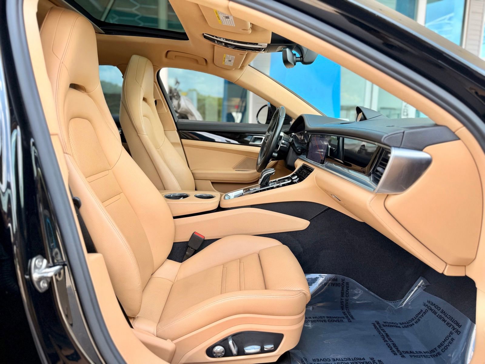 Used 2018 Porsche Panamera 4 AWD/4WD image 39