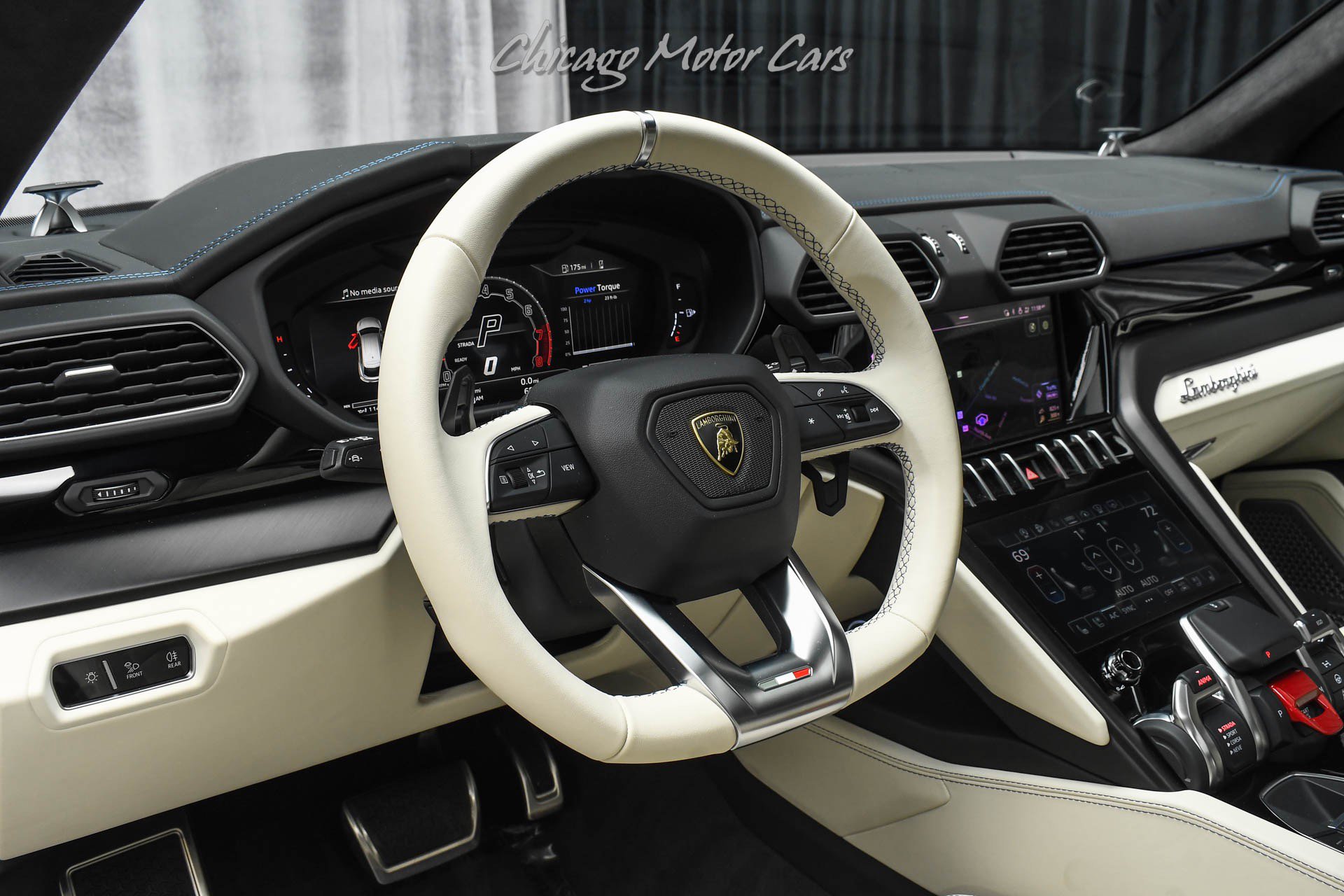 Used 2024 Lamborghini Urus S AWD/4WD image 9