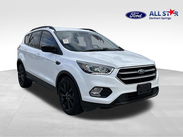 Used 2017 Ford Escape SE w/ SE Sport Appearance Package