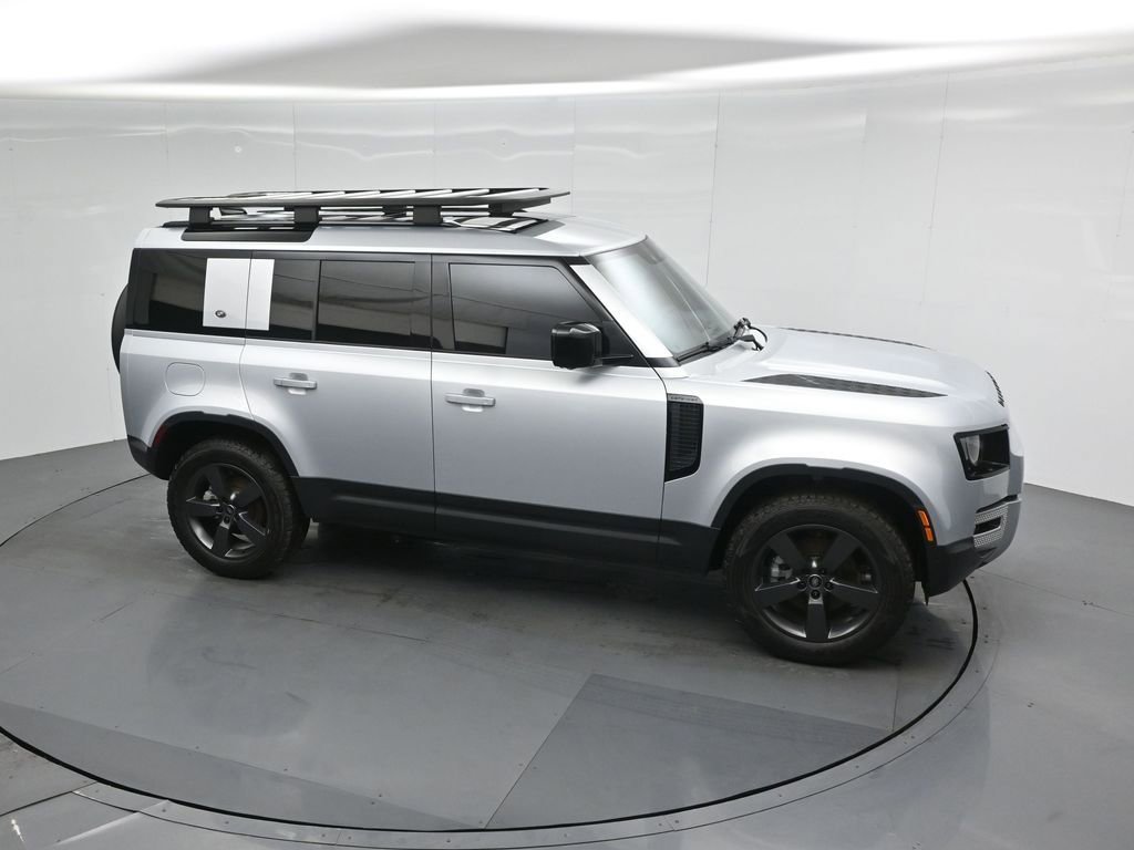 Used 2024 Land Rover Defender 110 S image 53