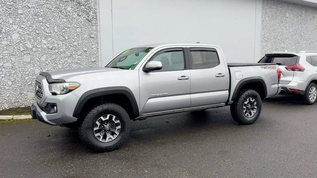 Used 2019 Toyota Tacoma TRD Off-Road image 2