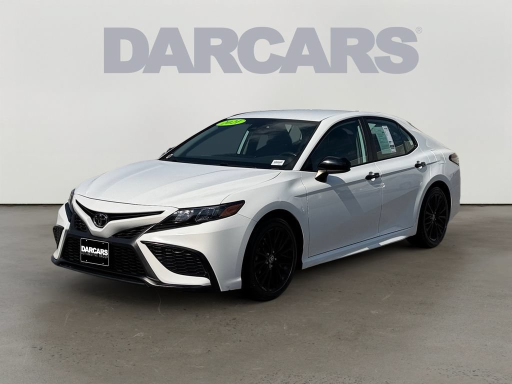 Used 2021 Toyota Camry SE AWD/4WD image 3