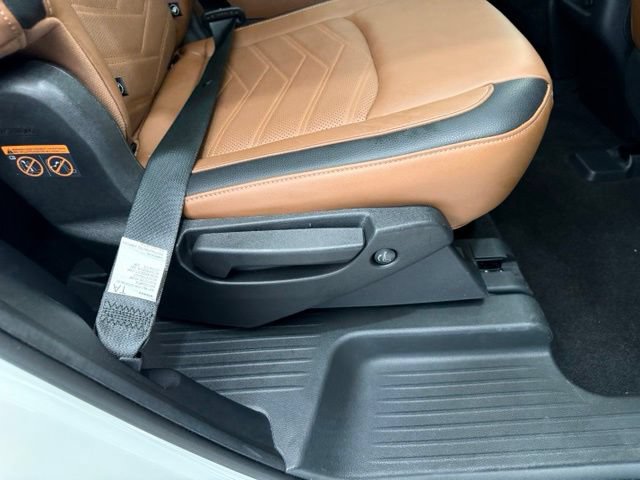 Used 2023 Nissan Pathfinder Platinum AWD/4WD image 28
