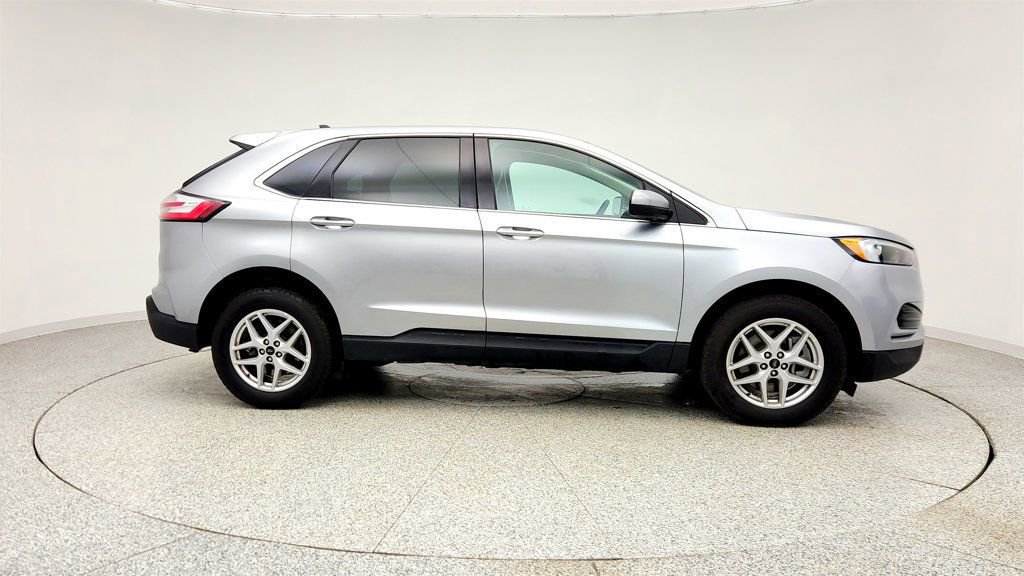 Used 2024 Ford Edge SEL image 4