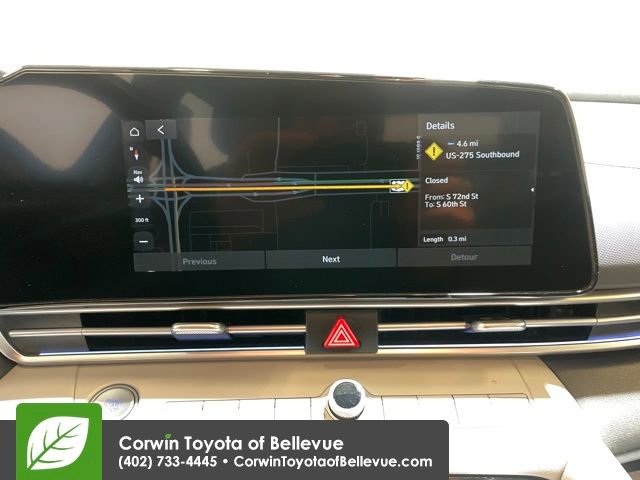 Used 2024 Hyundai Elantra Limited image 19