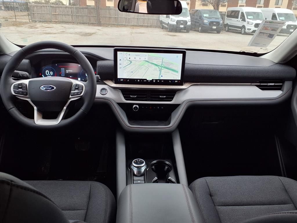 New 2026 Ford Explorer Active RWD image 7