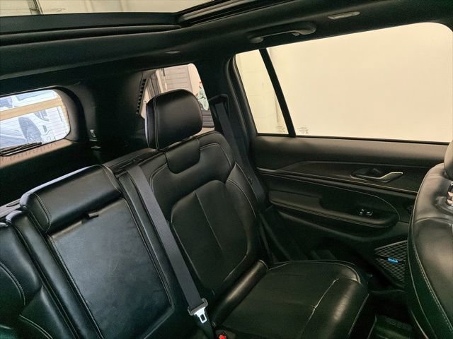 Used 2022 Jeep Grand Cherokee Overland AWD/4WD image 47