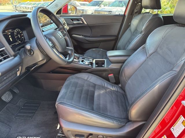 Used 2022 Mitsubishi Outlander SE image 17