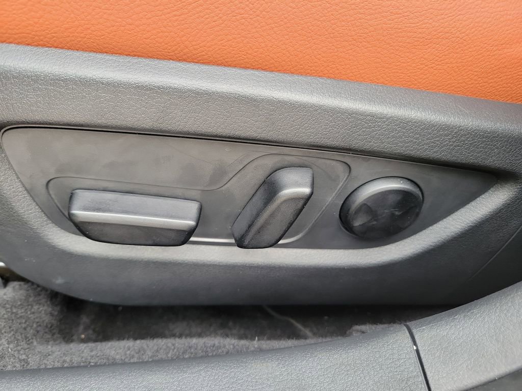 Certified 2025 MAZDA CX-30 Carbon image 18